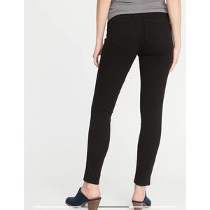 EUC Old Navy Maternity Full-Panel Rockstar Jegging